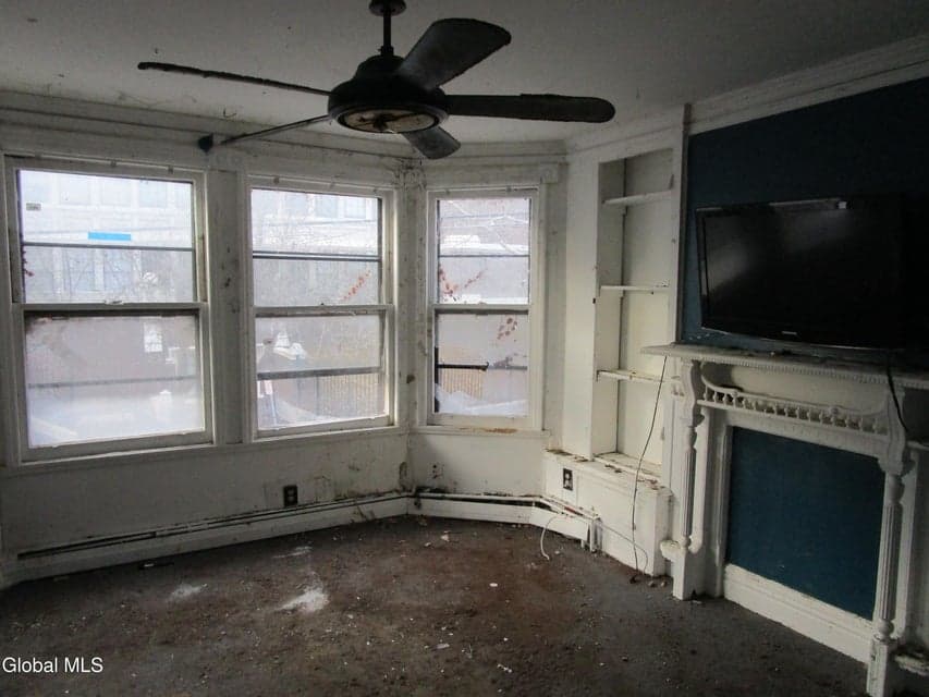 40.5 Trinity Place, photo 2