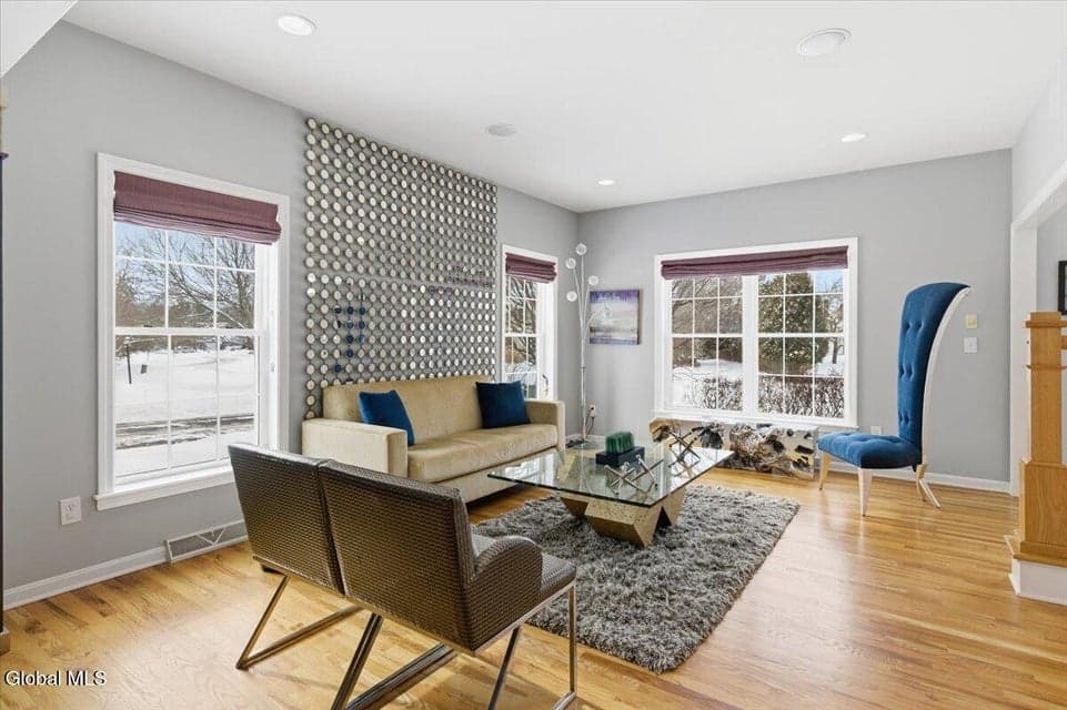 77 Somerset Drive, photo 4