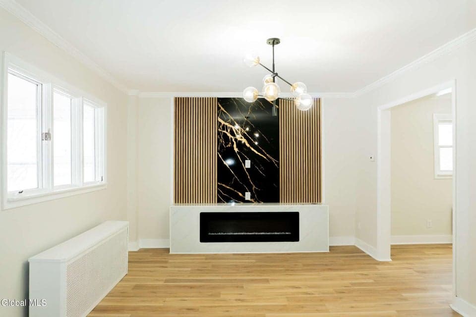 577 Ontario Street, photo 4