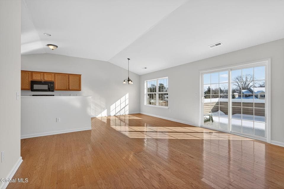 36 Governor Circle, photo 5