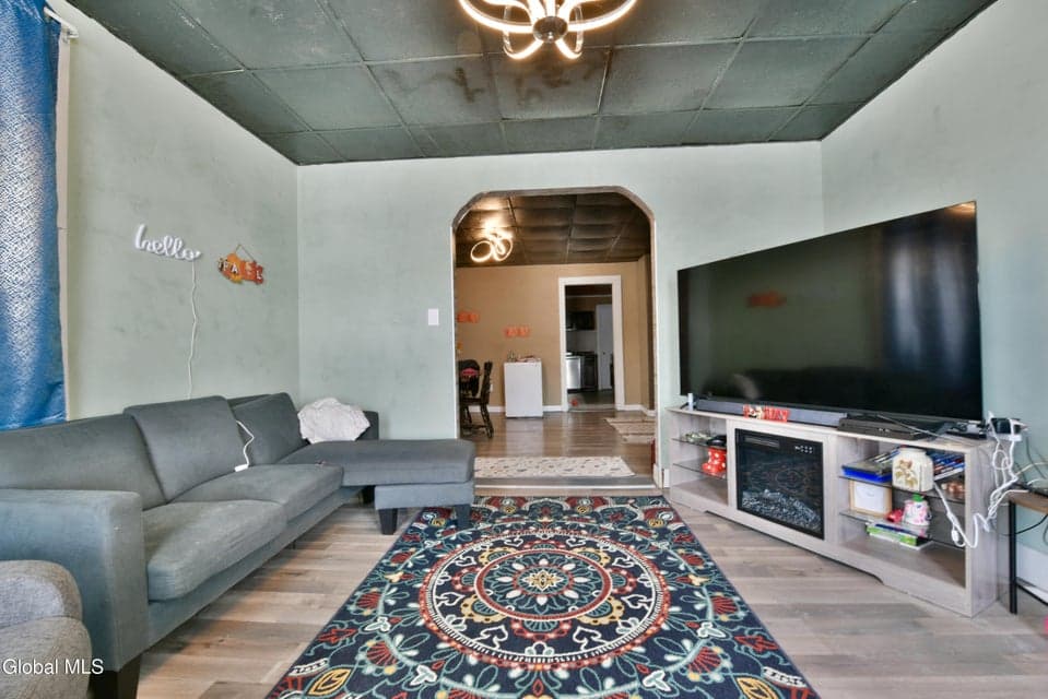 107 Dove Street, photo 3