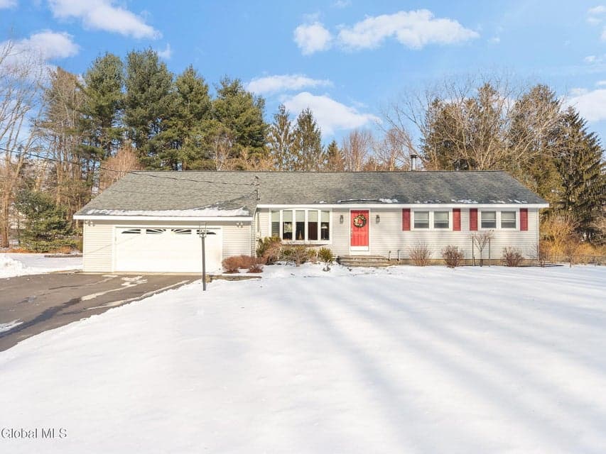 751 Carlton Road, photo 1