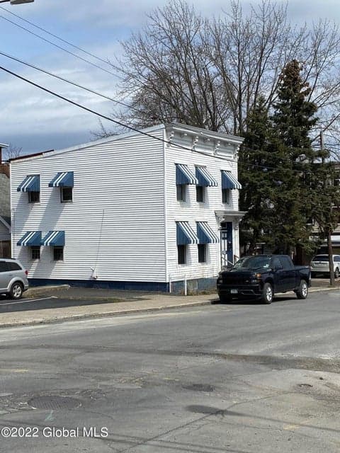 61 Columbia Street, photo 2