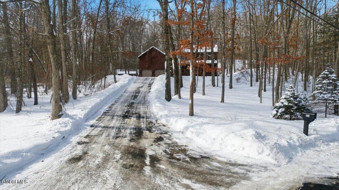 51 Birdsall Road, photo 3