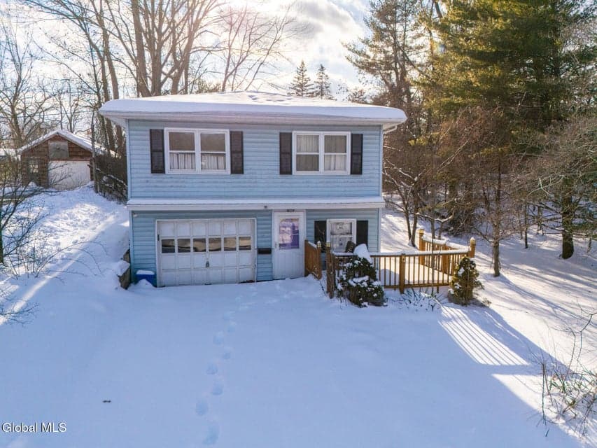 24-26 E Dillenbeck Drive, photo 2