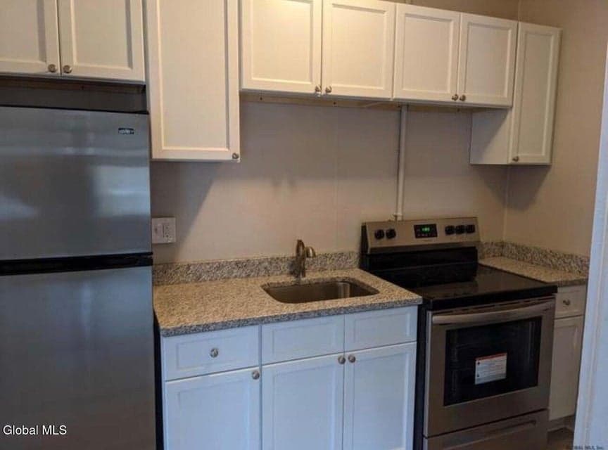 61 Columbia Street, photo 3