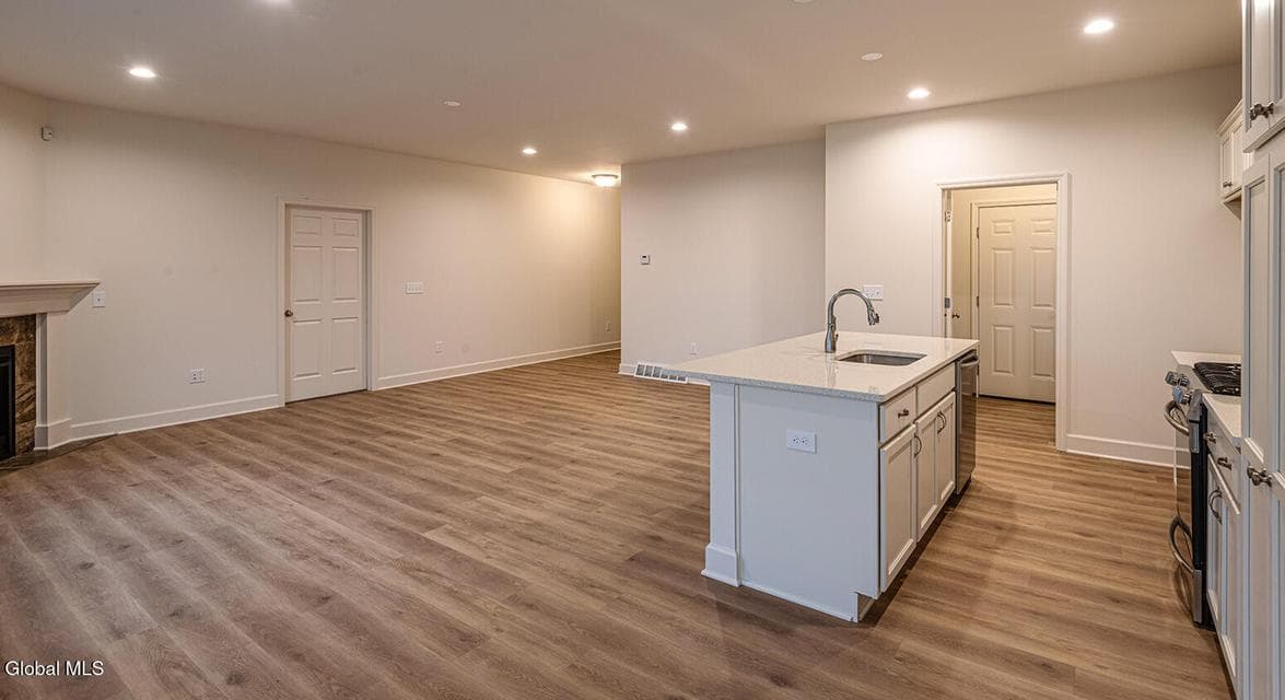 14 Seville Way, photo 5