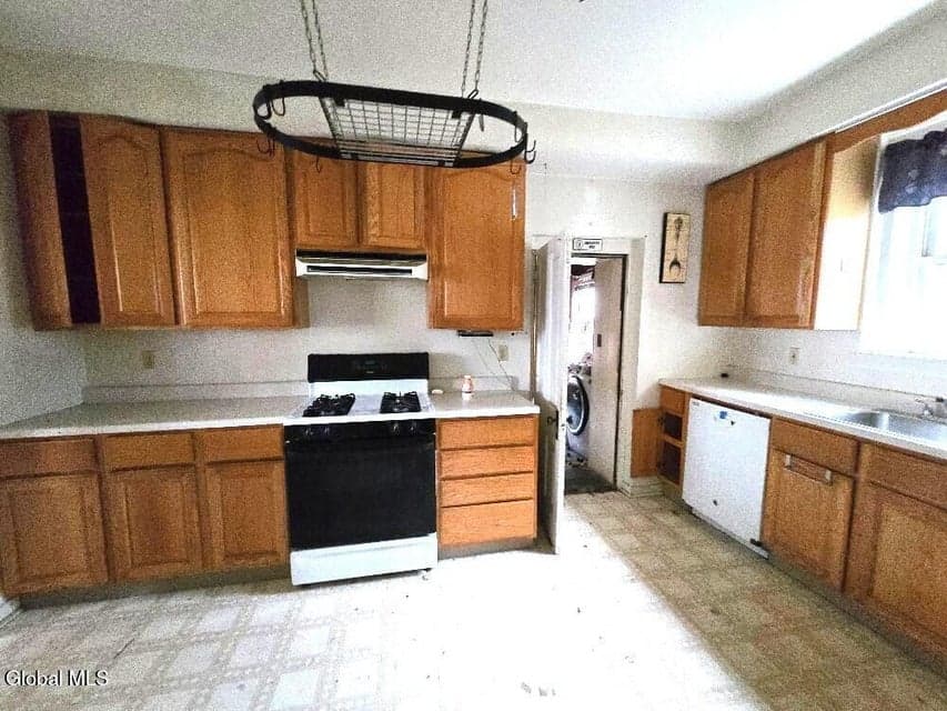 69 S Main Street, Castleton-on-Hudson, NY 12033, photo 4