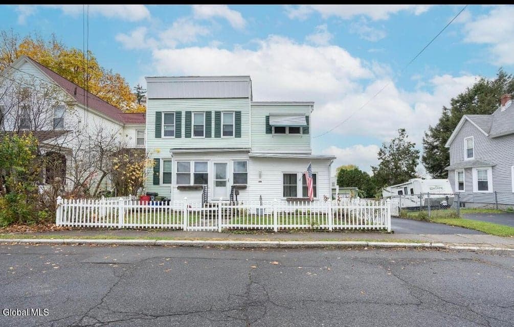1723 5th Street, photo 1