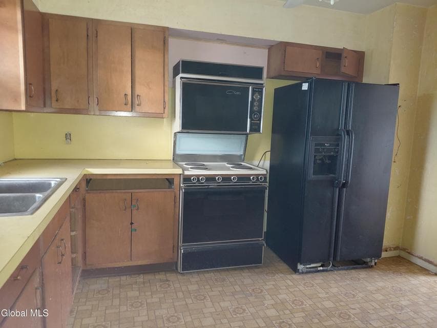 1 Crestwood Avenue, photo 4
