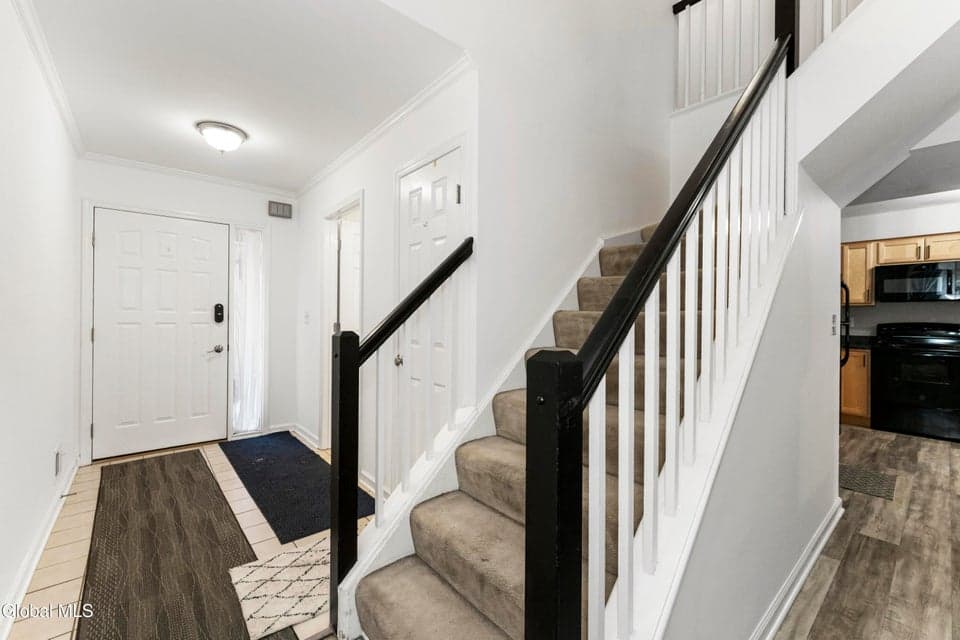 216 Harvard Road, photo 4