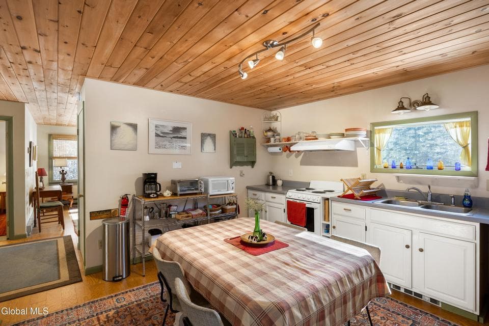 127 Burgey Road, photo 3