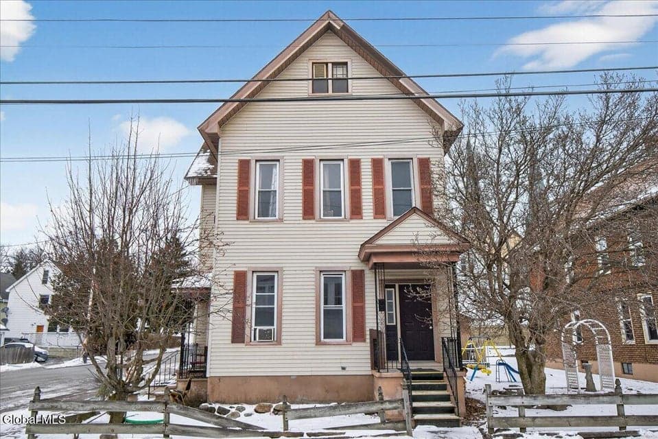 38 Milton Avenue, photo 2