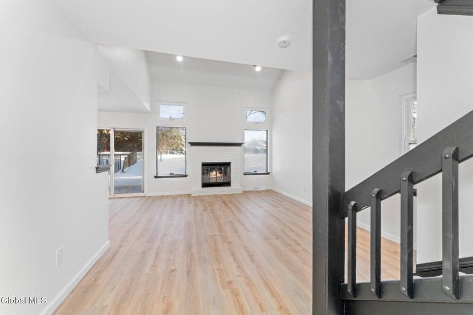 36 Eton Drive, photo 5