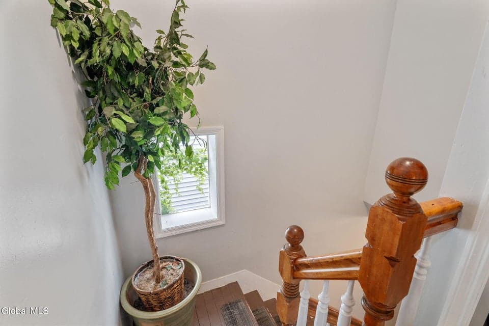 944 Park Avenue, photo 4