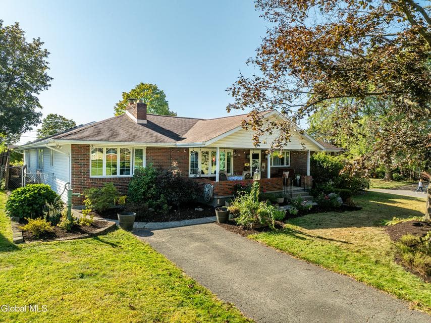 8 Daisy Lane, photo 1