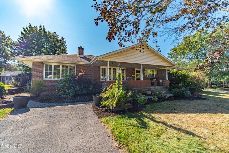 8 Daisy Lane, photo 2