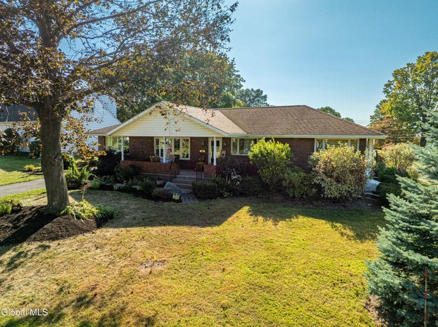 8 Daisy Lane, photo 3