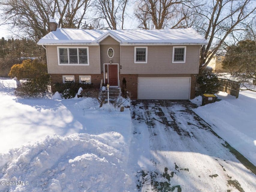 8 Sherbrook Drive, photo 4