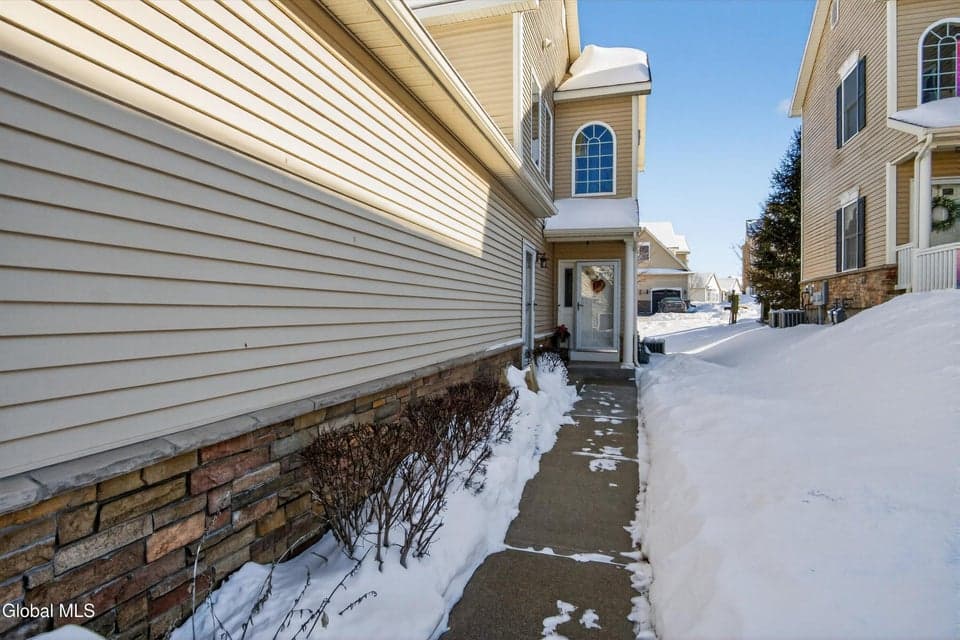 15 Beacon Street, photo 2