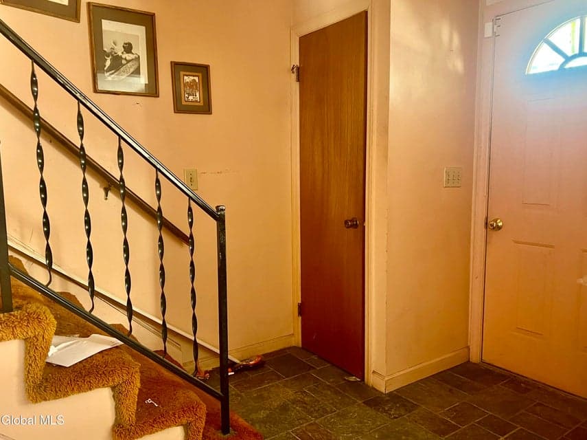 27 Donna Drive, photo 2