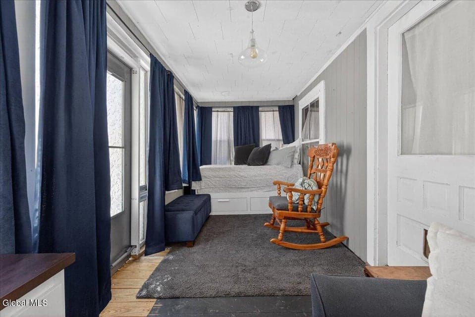 5 Bloomingdale Avenue, photo 5