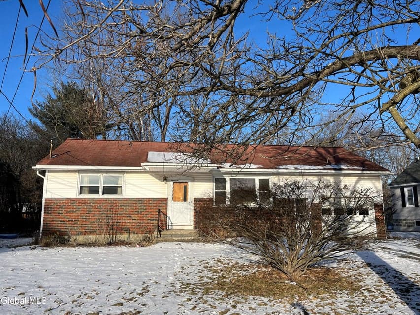 1377 Tracy Avenue, photo 2