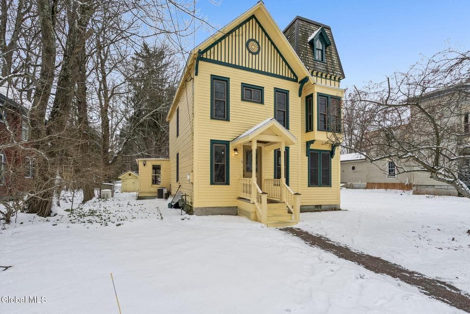 4 Saratoga Avenue, photo 4