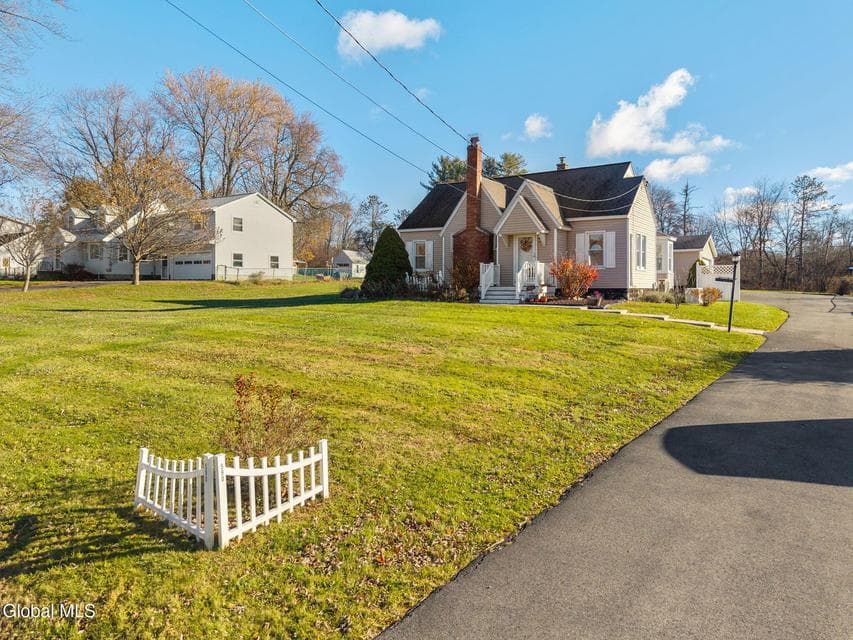 590 Sacandaga Road, photo 3