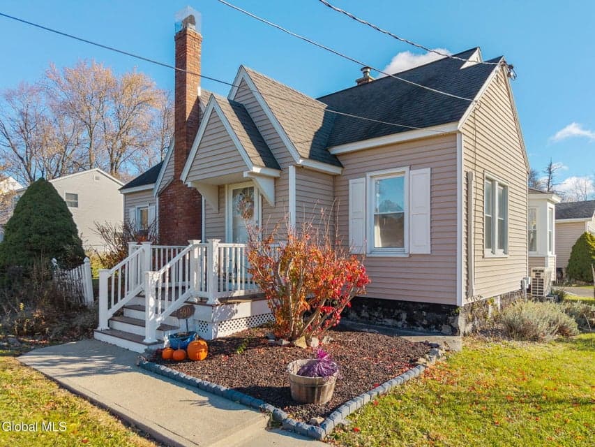 590 Sacandaga Road, photo 4