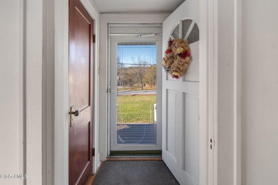 590 Sacandaga Road, photo 5