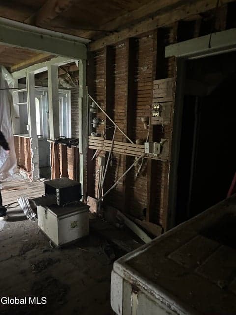 3964 Putnam Road, photo 3