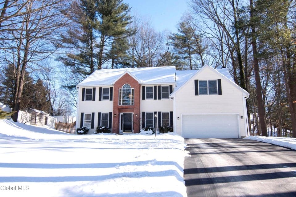 19 Mann Boulevard, photo 1