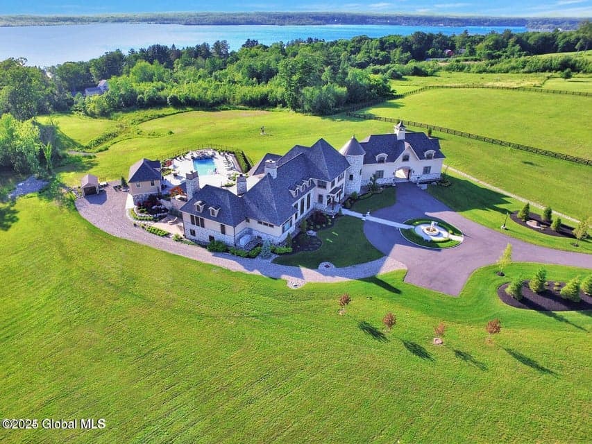 65 Brown Road, photo 2
