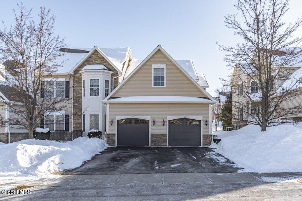 15 Beacon Street, photo 1
