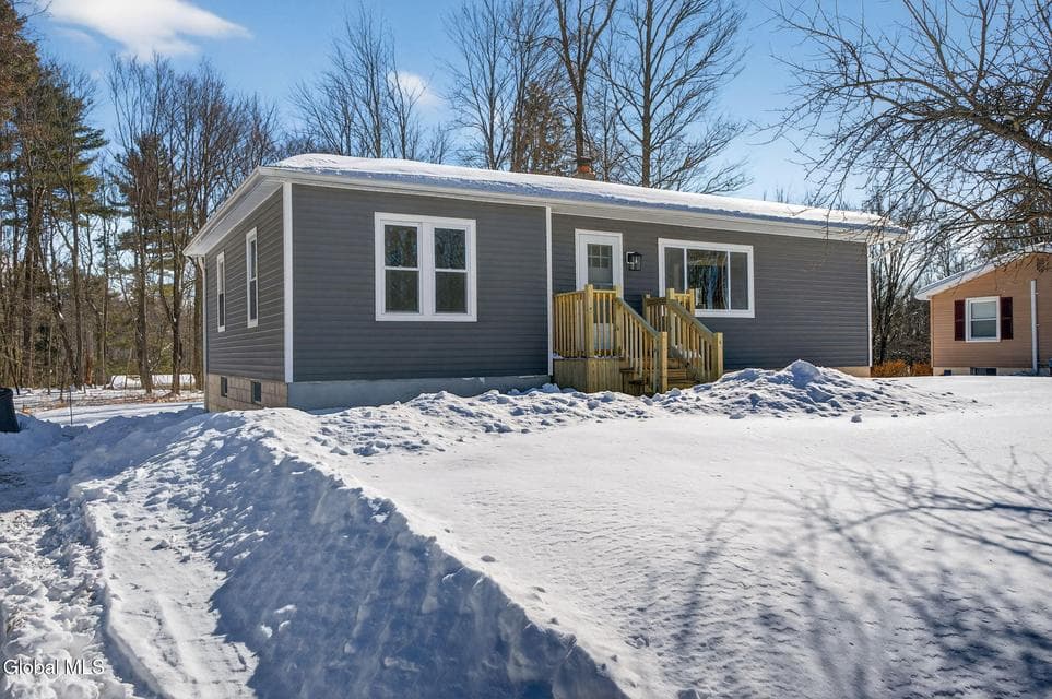 1228 Simons Road, photo 1