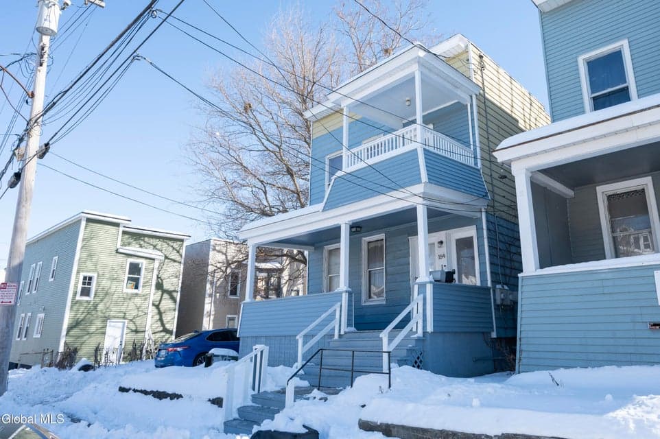 184 N Lake Avenue, photo 2