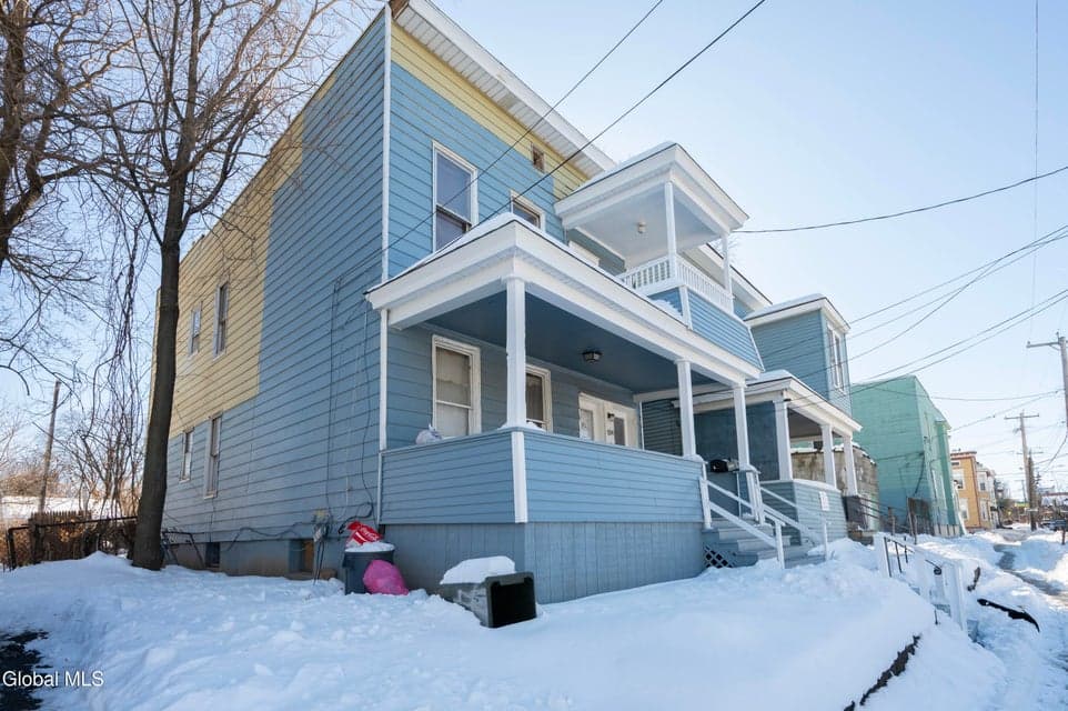 184 N Lake Avenue, photo 3