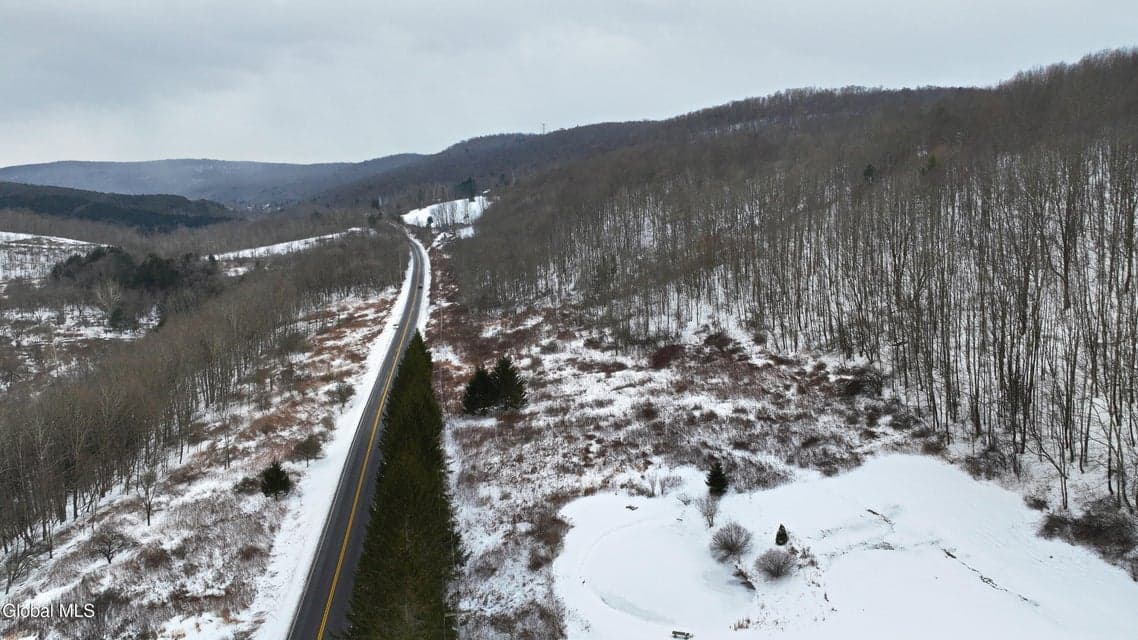 L32.121 County Highway 14, photo 4