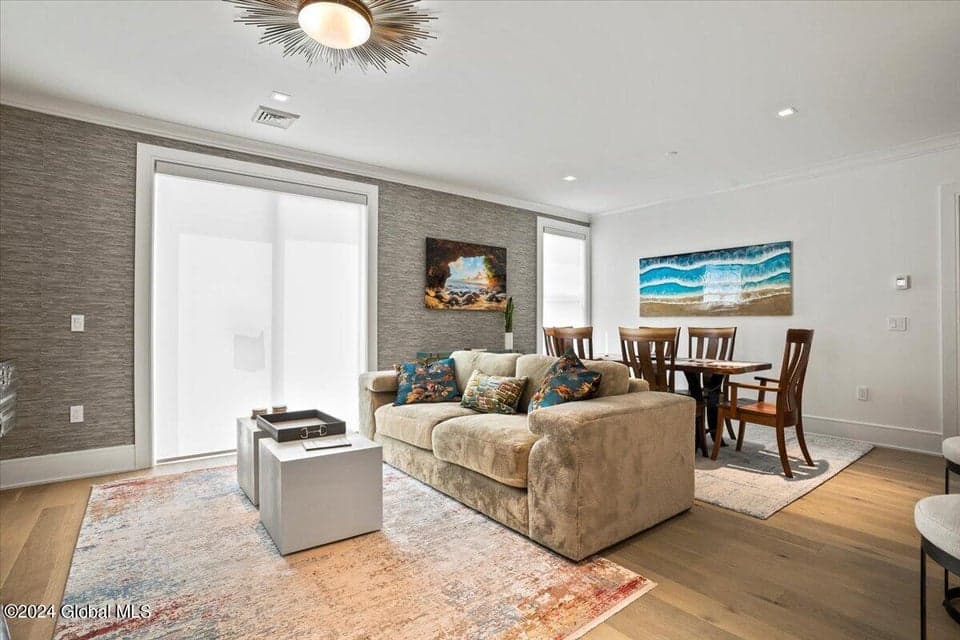 19 Washington Street, photo 3
