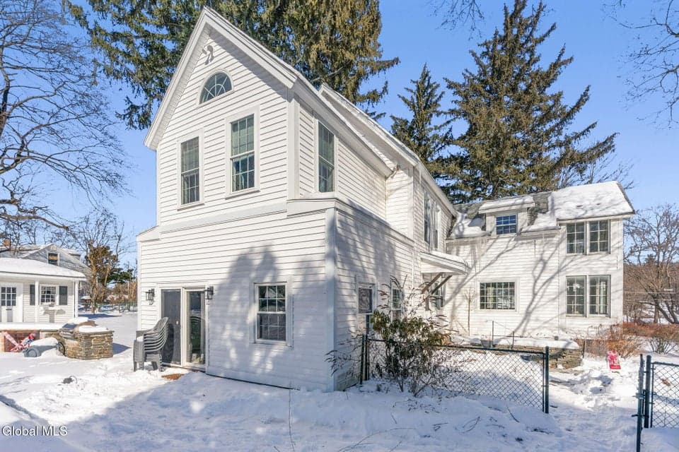 174 Menands Road, photo 3