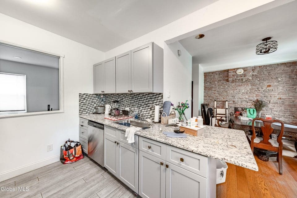177 Lancaster Street, photo 5