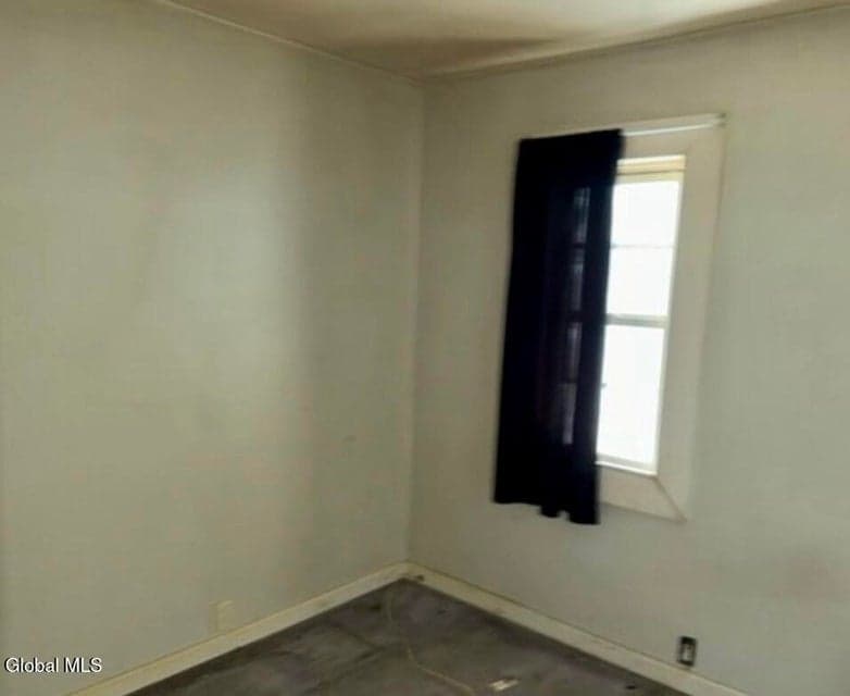 290 3rd Street, photo 5