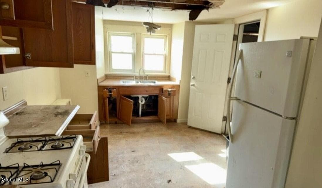290 3rd Street, photo 2