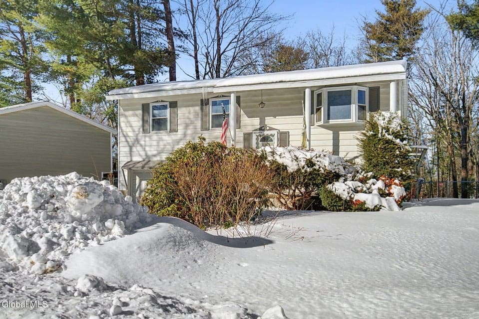 44 Curt Boulevard, photo 2
