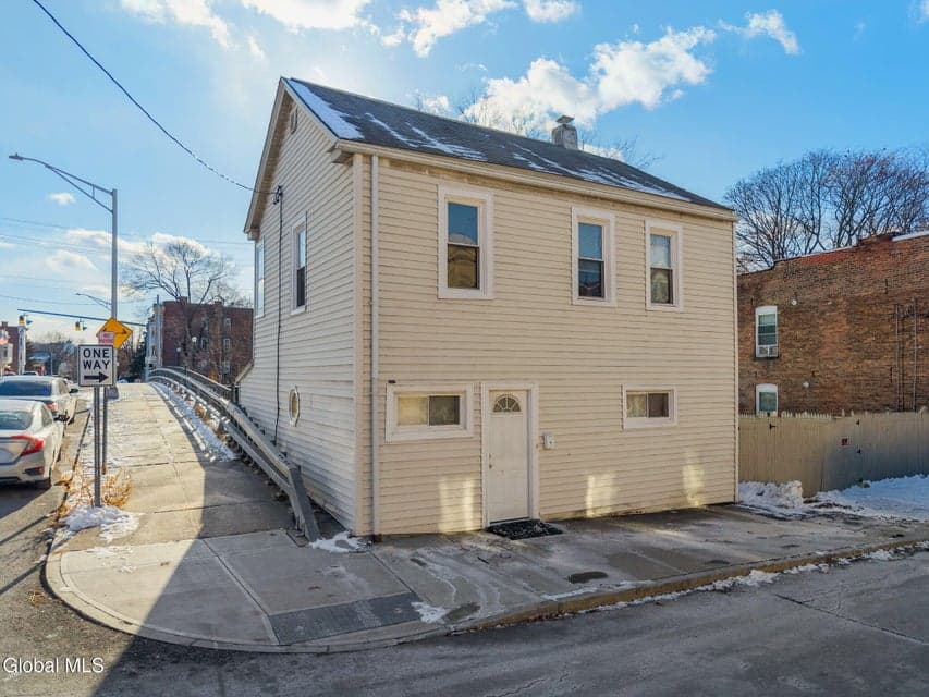 52 Ida Street, photo 3
