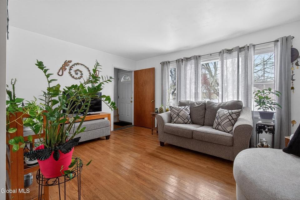 971 Kings Road, photo 4