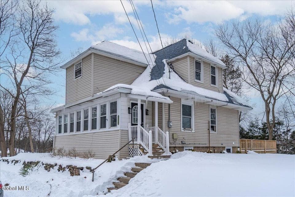 45 Lorraine Avenue, photo 1
