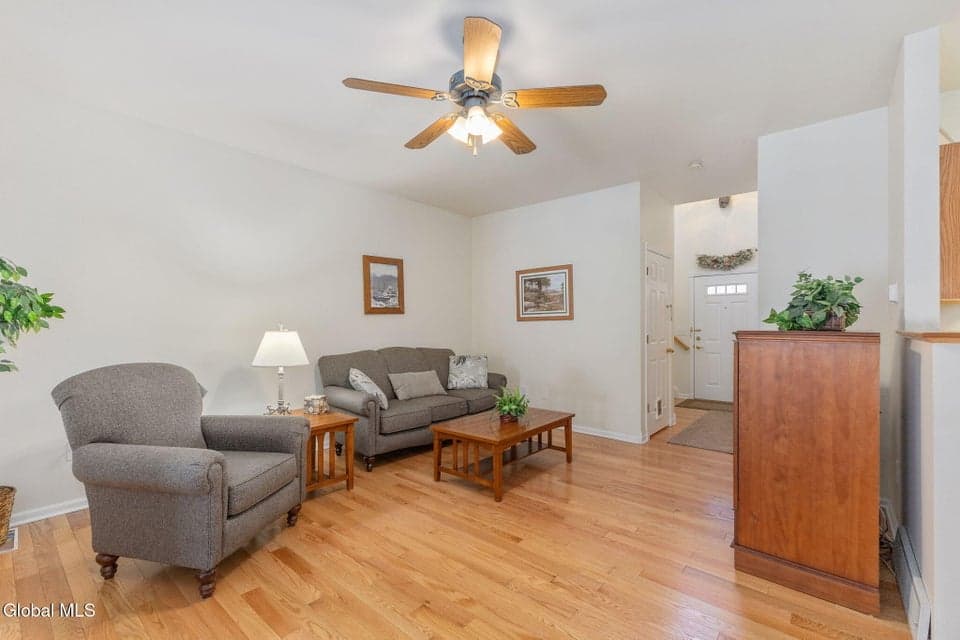 28 Donegal Way, photo 3