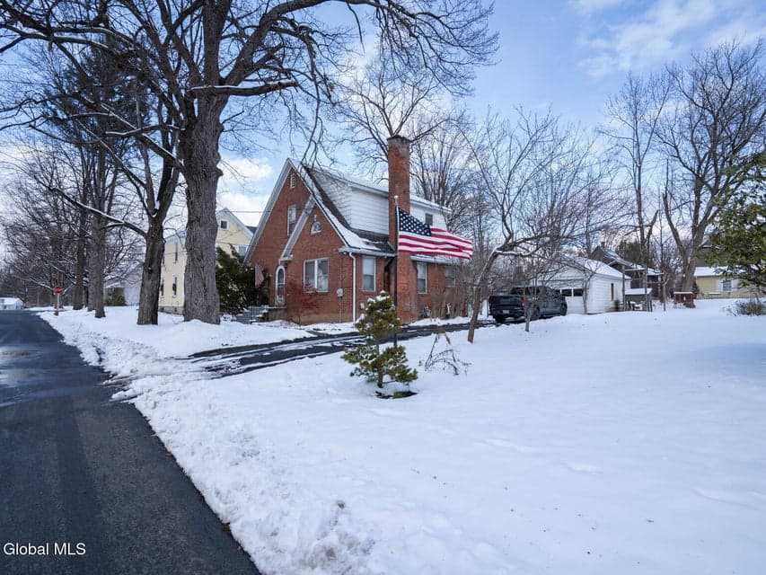9 Willow Street, photo 2
